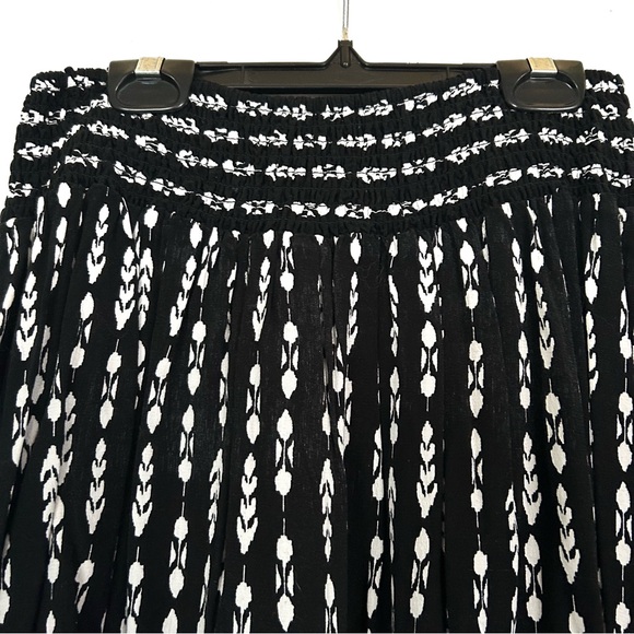 Garage Black and White Feather Design Skirt Elastic Waist Spring Summer Boho S - Picture 5 of 14